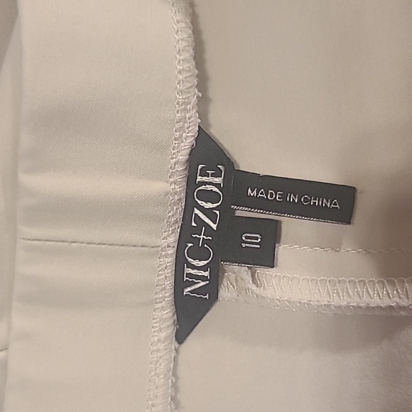 Nic + Zoe Pants - Picture 3 of 4